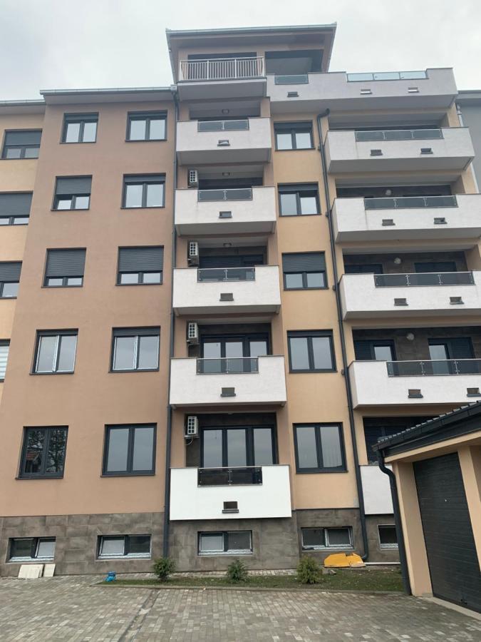 Royal Residence Apartmani Панчево Экстерьер фото